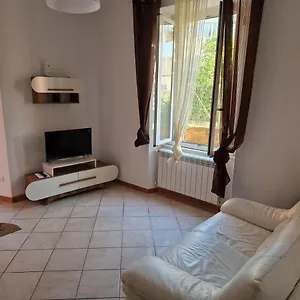 https://la-casa-sullargine.hotelitalianriviera.com