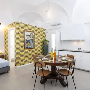 https://banchi-nuovi-house.it-romehotels.com
